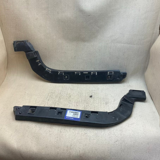 Volvo V50 Arka Tampon Montaj Braketi 30763017/30763018