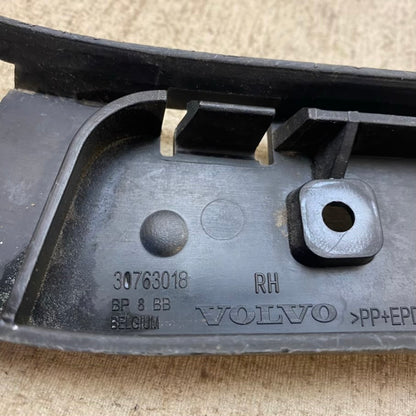 Volvo V50 Arka Tampon Montaj Braketi 30763017/30763018