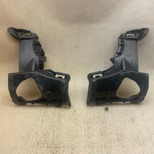 VOLVO XC60 Ön Tampon Alt Braketi 30763419/30763420