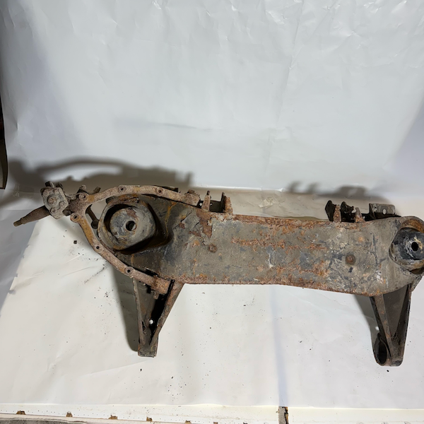 Jaguar Daimler Ön Travers Orijinal Çıkma En Uygun Oto Parça