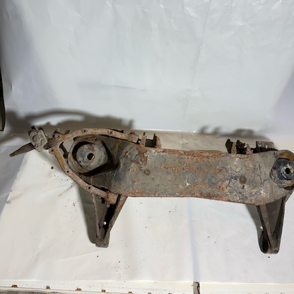 Jaguar Daimler Ön Travers Orijinal Çıkma En Uygun Oto Parça