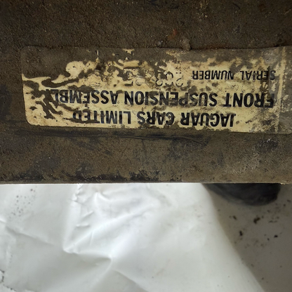 Jaguar Daimler Ön Travers Orijinal Çıkma En Uygun Oto Parça