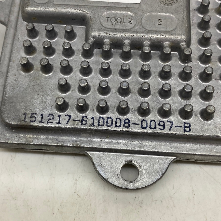 Orijinal çıkma Jeep Grand Cherokee xenon far beyni – güvenilir OEM parça.