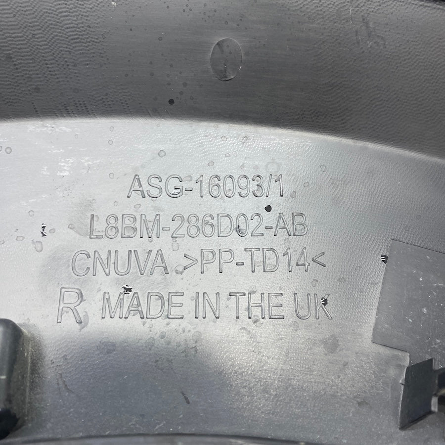 Land Rover Defender L663 Dodik L8BM-286D03 - En Uygun Oto Parça