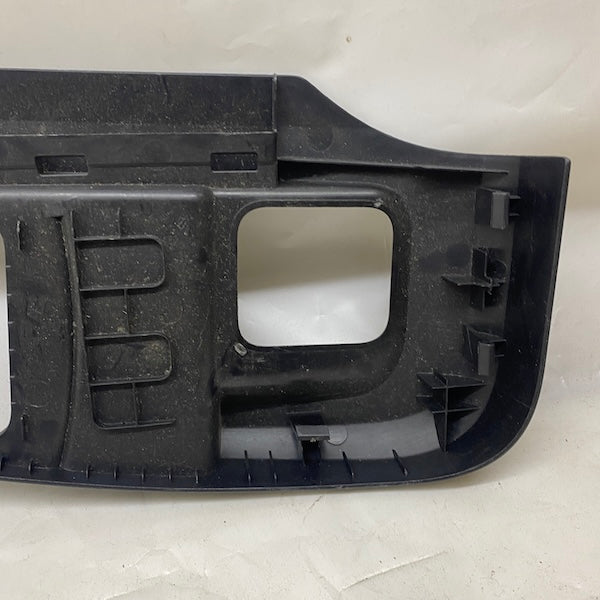 Land Rover Defender L663 Koltuk Yan Kaplama 20-25 En Uygun Oto Parça