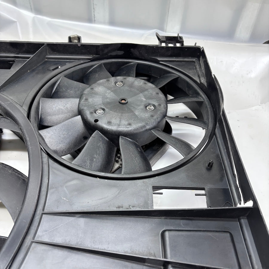 Land Rover Discovery 5 Fan Motoru CPLA-8W014-AA