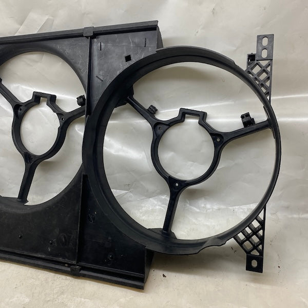 Land Rover Freelander 1 1.8 Benzinli Radyatör Fan 8240226 En Uygun Oto Parça