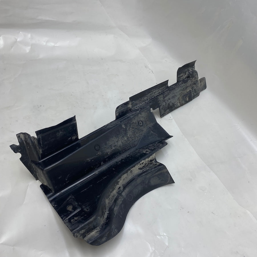 Land Rover L322 Ön Hava Yönlendirme Bakalit PDB500420