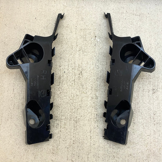 MAZDA 3 Hatchback Ön Tampon Tututcu Braketi bhn1500u1