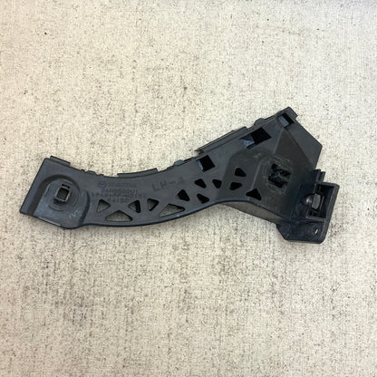 MAZDA 3 Sol ön tampon braketi BAN6500U