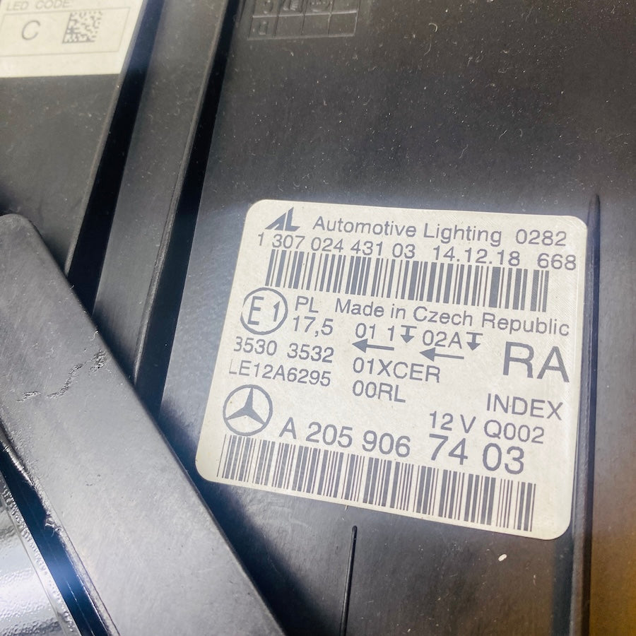 MERCEDES W205 C Serisi Sağ Far Sıfırlanmış A2059067403 2014-2019