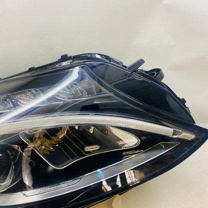 MERCEDES W205 C Serisi Sağ Far Sıfırlanmış A2059067403 2014-2019