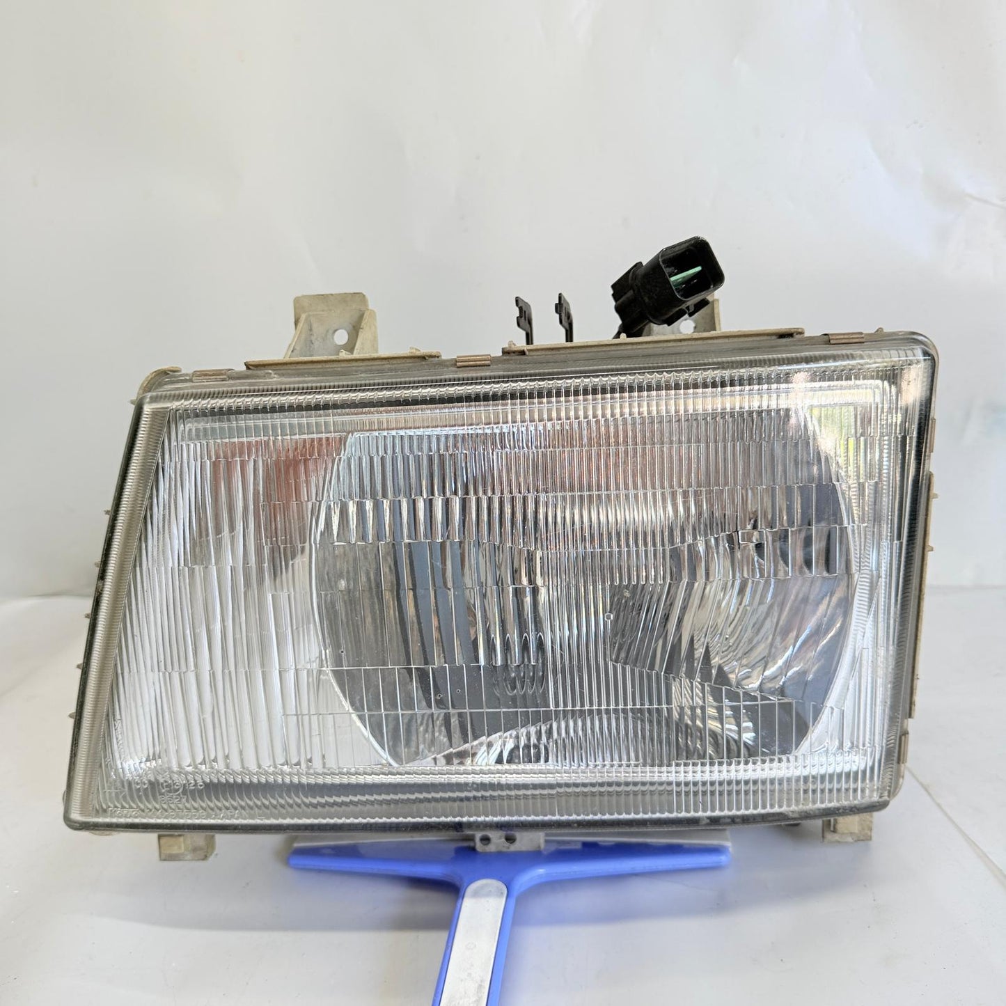 Mitsubishi Canter Fuso Sol Far 2005-2011