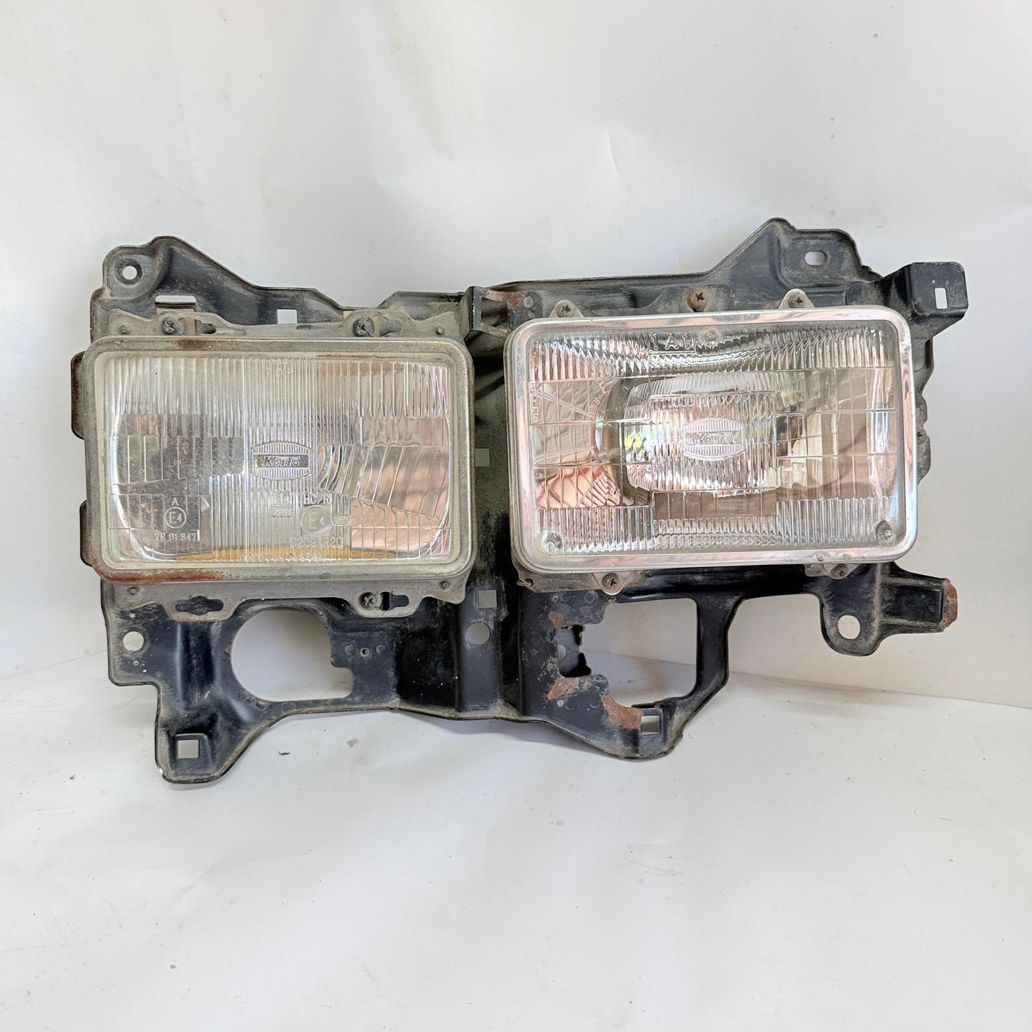 Mitsubishi Canter Sağ Ön Far 515635659 1997-2006