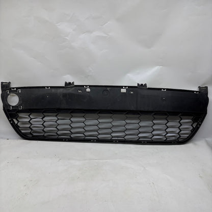 Mazda 2 Ön Tampon Izgarası D651-501T1