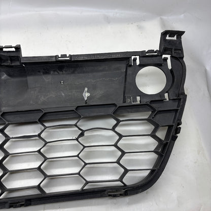 Mazda 2 Ön Tampon Izgarası D651-501T1