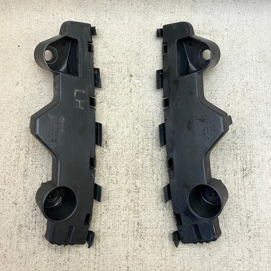 Mazda 2 Ön tampon montaj braketi d01n500u1 d652500u1