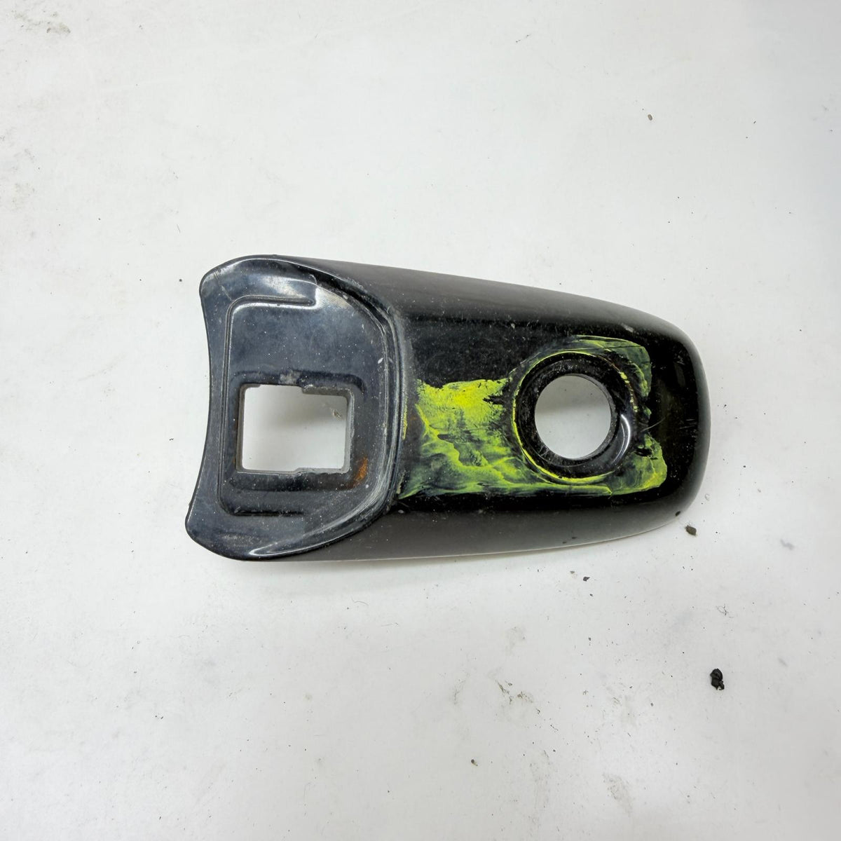 Mazda 3 BK Sol Ön Kapı Kolu Bademi 2007 Orijinal Çıkma En Uygun Oto Parça
