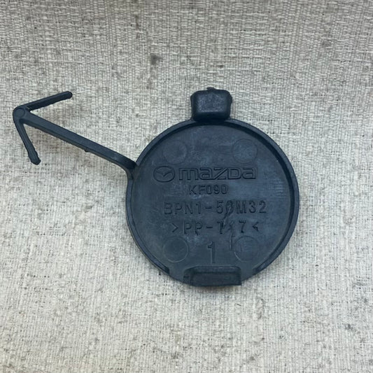 Mazda 3 Ön Tampon Çeki demir kapağı BPN1-50M32