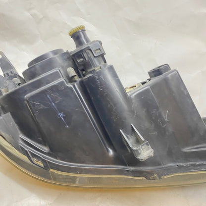 Mazda 3 Sol Far Sedan Orijinal Çıkma En Uygun Oto Parça