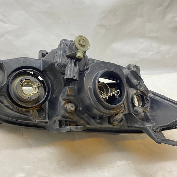 Mazda 3 Sol Far Sedan Orijinal Çıkma En Uygun Oto Parça