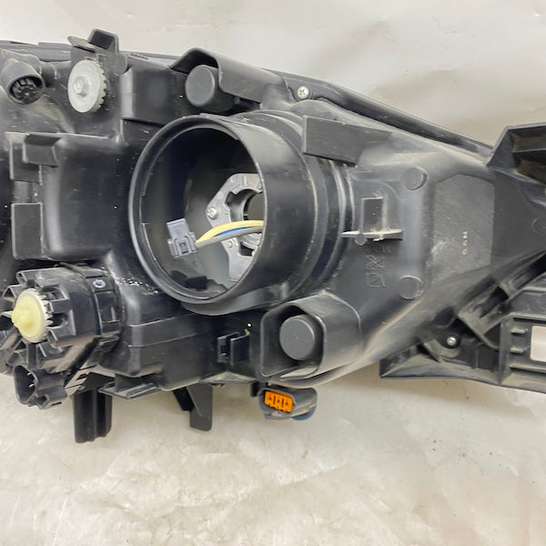 Mazda CX-3 Sol Far Halojen 16-18 D10E-51040 Orijinal Çıkma En Uygun Oto Parça