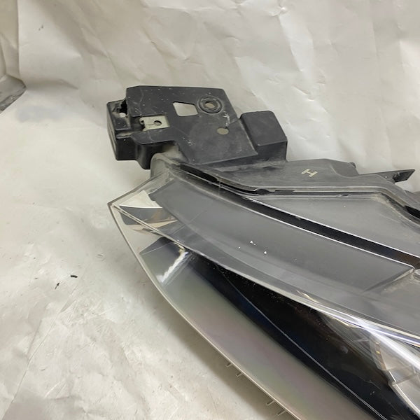 Mazda CX-3 Sol Far Halojen 16-18 D10E-51040 Orijinal Çıkma En Uygun Oto Parça