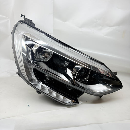 Renault Megane 4 Sağ Far 260102357R 2020-2024 Krom