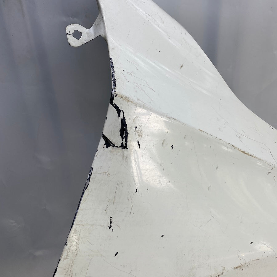 A1768810201 kodlu Mercedes A W176 ön sağ çamurluk – sağlam çıkma.