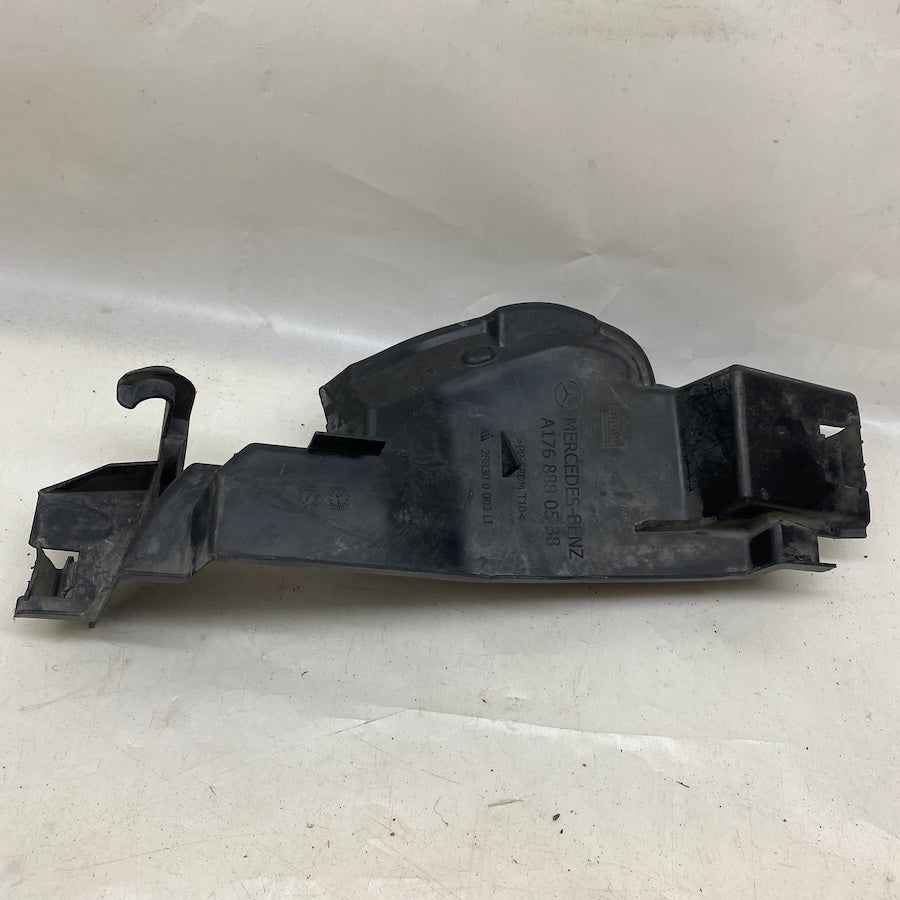 Mercedes A W176 Ön Sol Hava Kanalı A1768880538