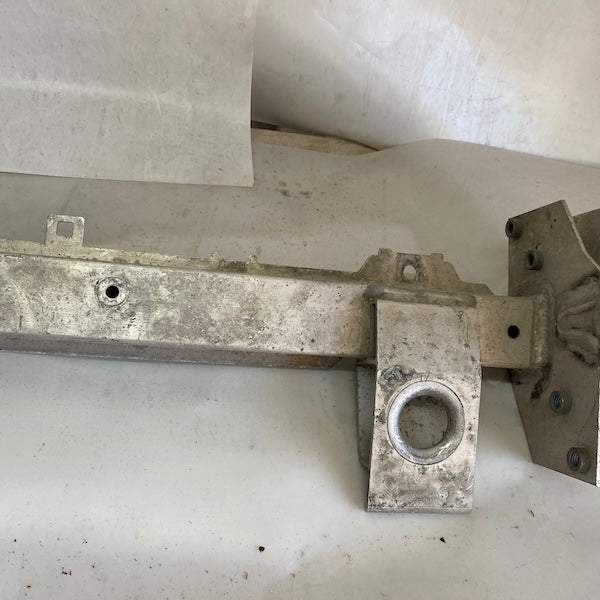 Mercedes A W176/CLA Radyatör Alt Traversi A466200019 En Uygun Oto Parça