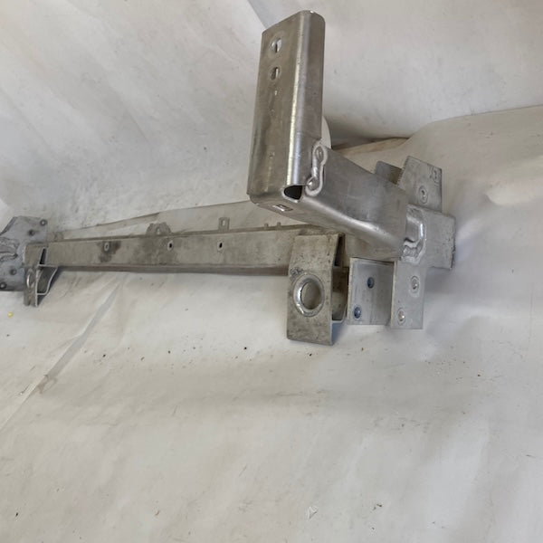 Mercedes A W176/CLA Radyatör Alt Traversi A466200019 En Uygun Oto Parça