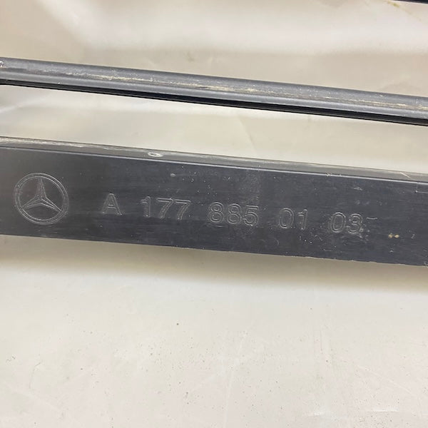 Mercedes A W177 Radyatör Hava Yönlendirici Motorlu 18-24 En Uygun Oto Parça