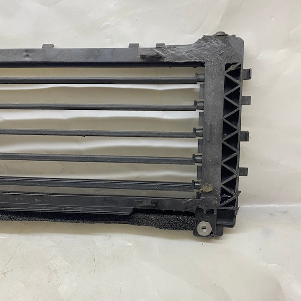 Mercedes A W177 Radyatör Hava Yönlendirici Motorlu 18-24 En Uygun Oto Parça