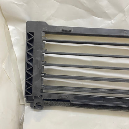 Mercedes A W177 Radyatör Hava Yönlendirici Motorlu 18-24 En Uygun Oto Parça