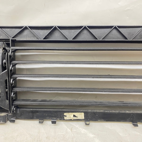 Mercedes A W177 Radyatör Hava Yönlendirici Motorlu 18-24 En Uygun Oto Parça