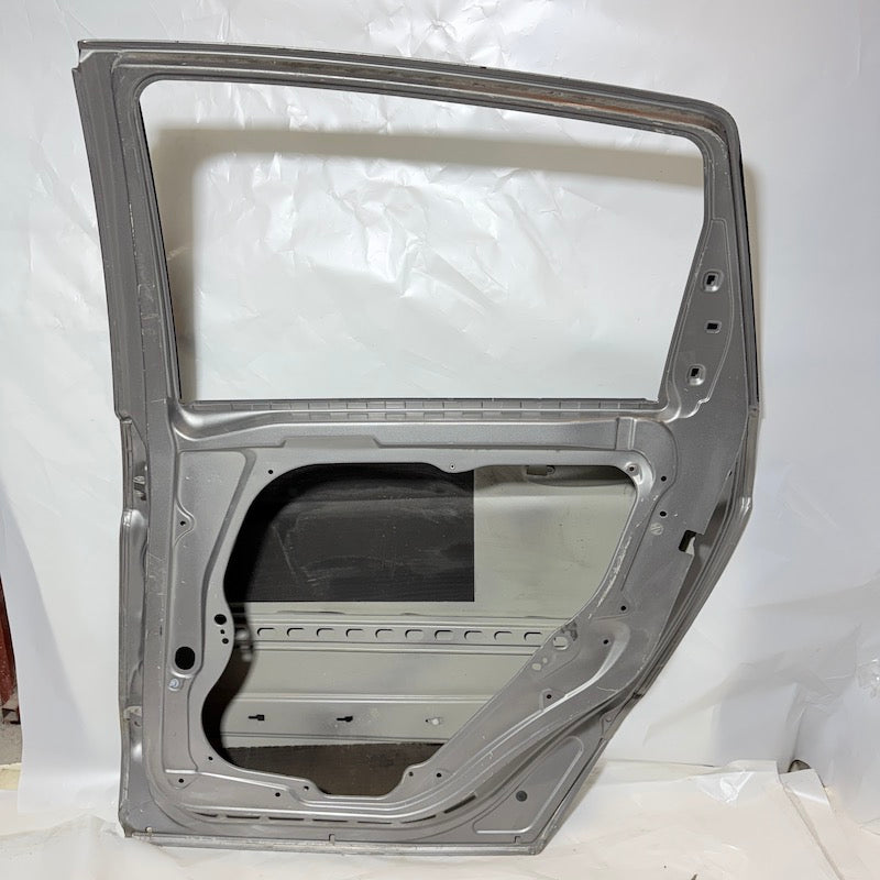 Mercedes B W245 Sağ Arka Kapı 2005-2010 Orijinal Çıkma En Uygun Oto Parça