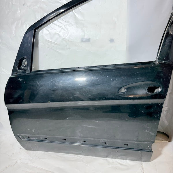 Mercedes B W245 Sol Ön Kapı Direği Hasarlı Orijinal Çıkma En Uygun Oto Parça