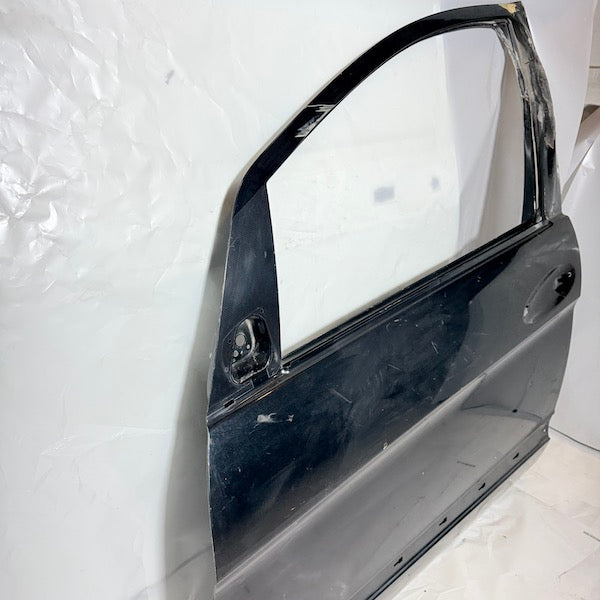 Mercedes B W245 Sol Ön Kapı Direği Hasarlı Orijinal Çıkma En Uygun Oto Parça
