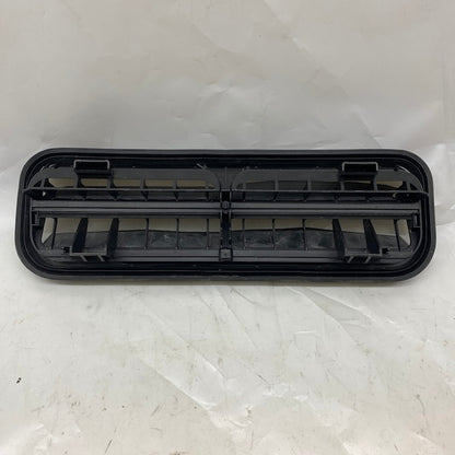 Mercedes C W205 Arka Çamurluk Havalandırma Menfezi A2058301201