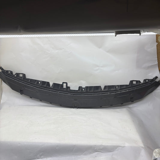 Mercedes CLA W117 Üst Tampon Bakaliti A1178850065 - En Uygun Oto Parça