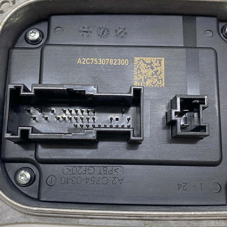 LED far beyni – Mercedes CLA W118 araçları için orijinal çıkma elektronik parça.