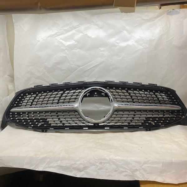 Mercedes CLA W118 Ön Panjur Diamond İthal 2000 En Uygun Oto Parça