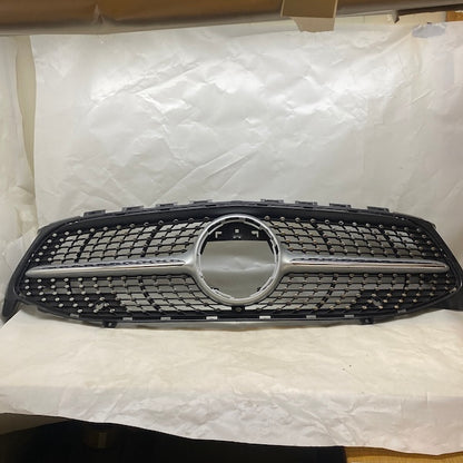 Mercedes CLA W118 Ön Panjur Diamond İthal 2000 En Uygun Oto Parça