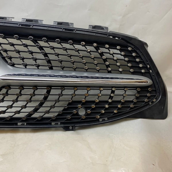 Mercedes CLA W118 Ön Panjur Diamond İthal 2000 En Uygun Oto Parça