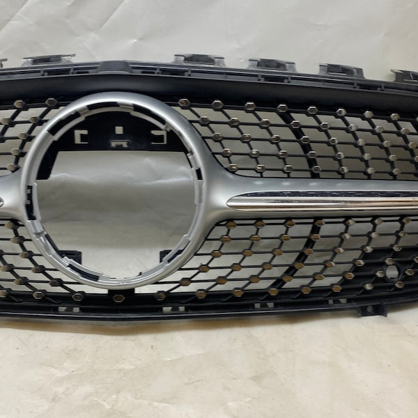 Mercedes CLA W118 Ön Panjur Diamond İthal 2000 En Uygun Oto Parça