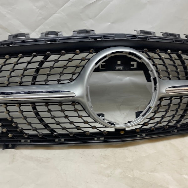 Mercedes CLA W118 Ön Panjur Diamond İthal 2000 En Uygun Oto Parça