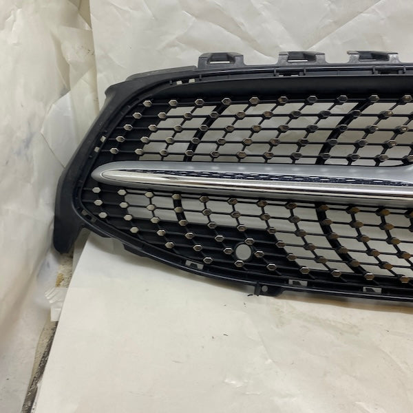 Mercedes CLA W118 Ön Panjur Diamond İthal 2000 En Uygun Oto Parça