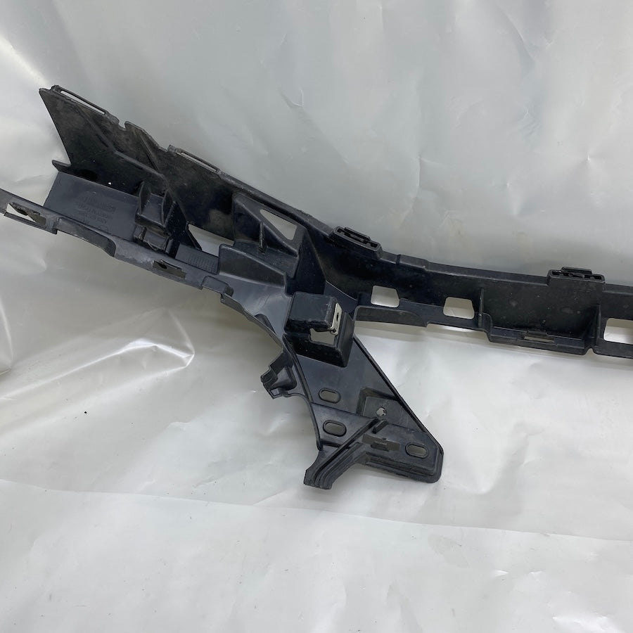 Mercedes C Ön Tampon Braketi A2058853365