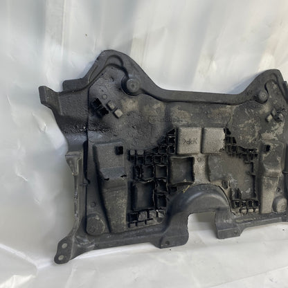 Mercedes C W204 Alt Muhafaza A2045203223 Orijinal Çıkma 2008-2013